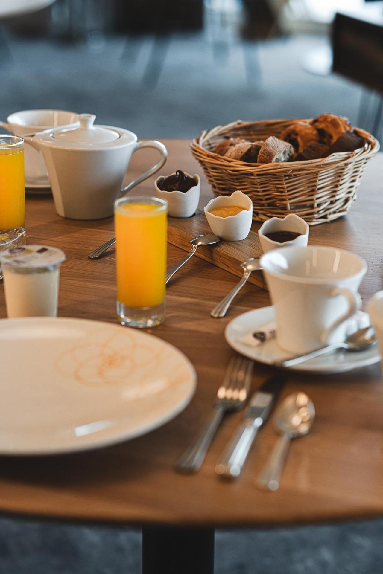 Logis Hotellerie Les Brisants , Restaurant J M Perochon Brétignolles-sur-Mer 외부 사진